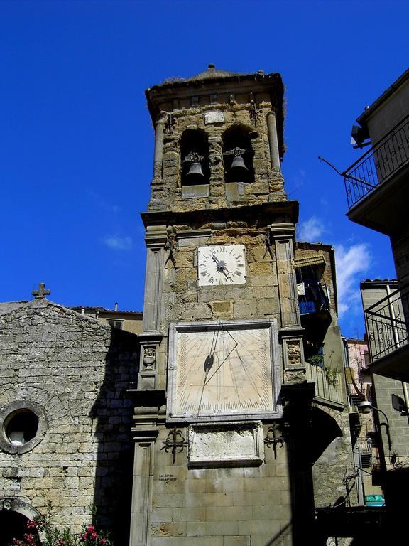 Domus Lilio Acomodação com café da manhã Petralia Sottana Exterior foto